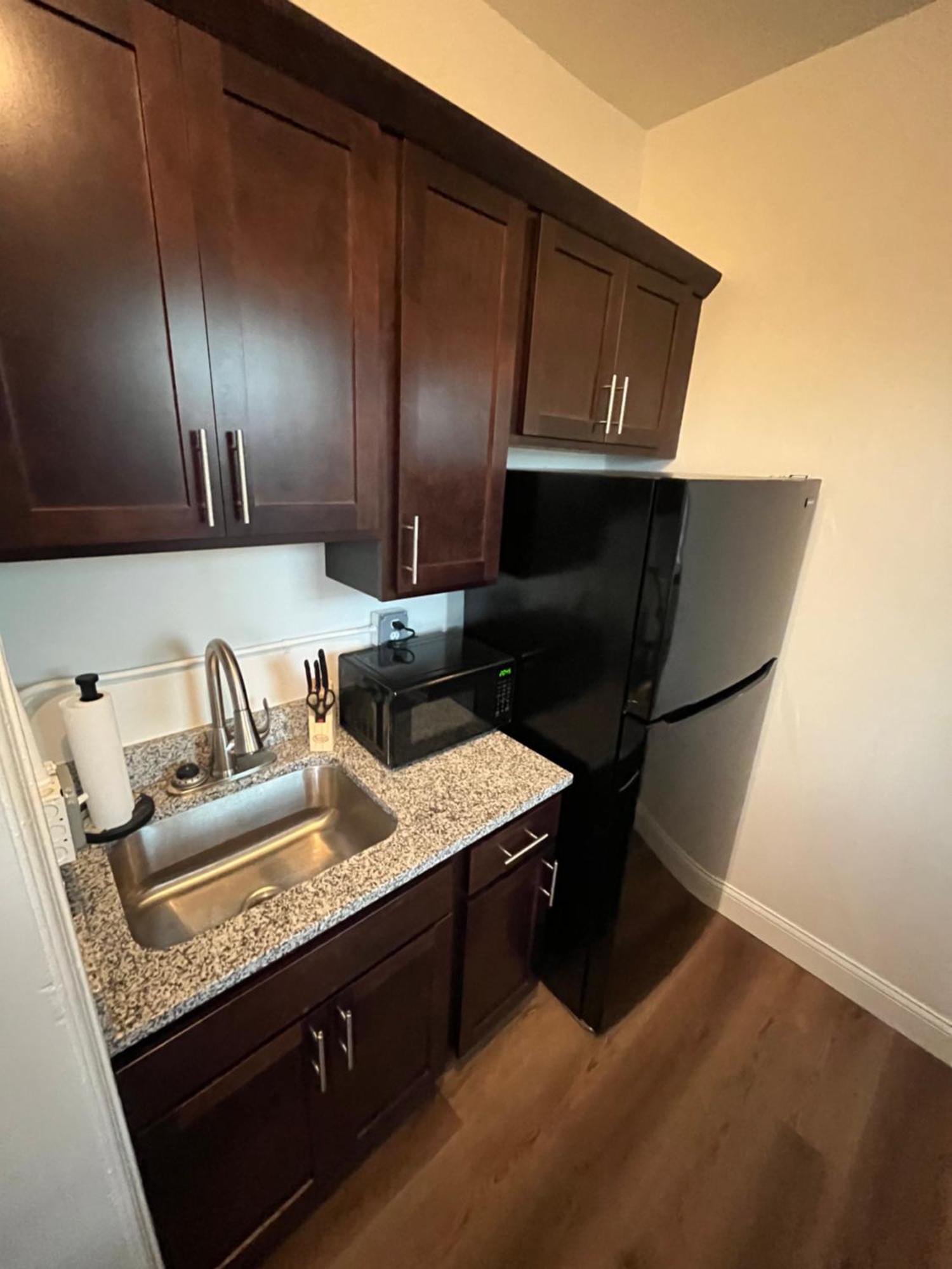 2 Bedroom Stylist Apartment デトロイト エクステリア 写真